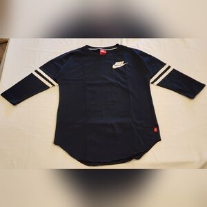 Nike Women's Black Mid Sleeve Tee Size S